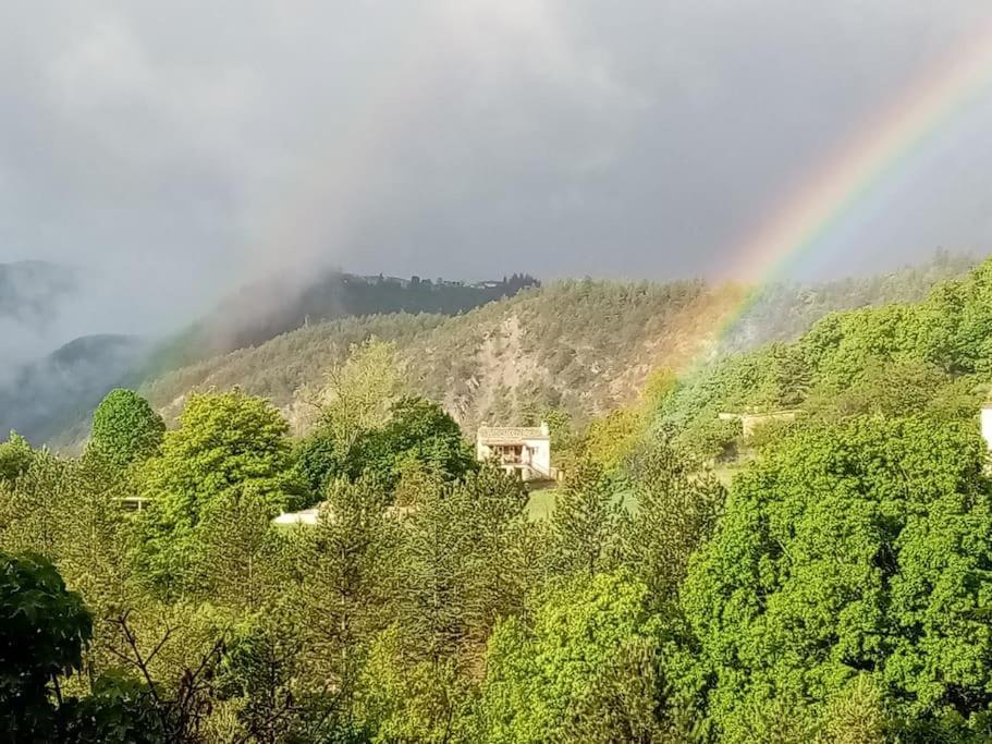 Les Deux Pentes Appartement Sausses Buitenkant foto
