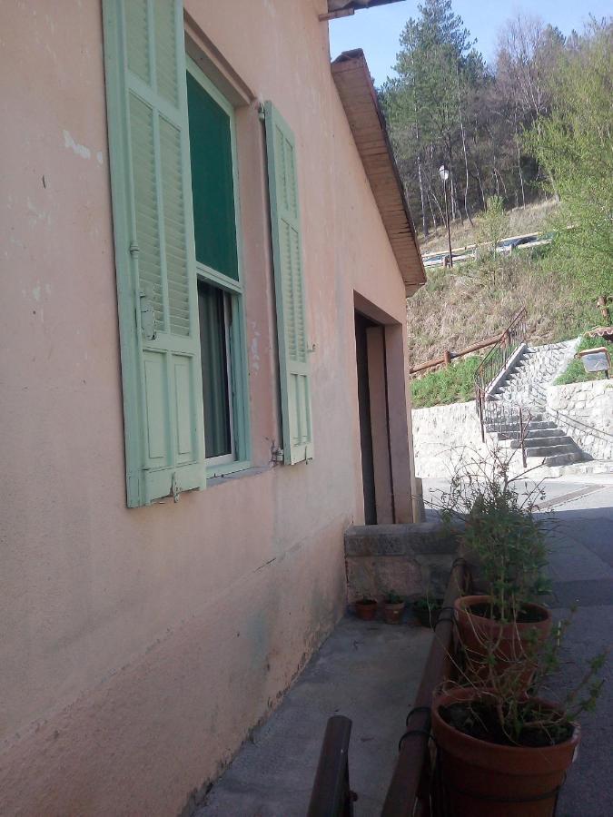 Les Deux Pentes Appartement Sausses Buitenkant foto